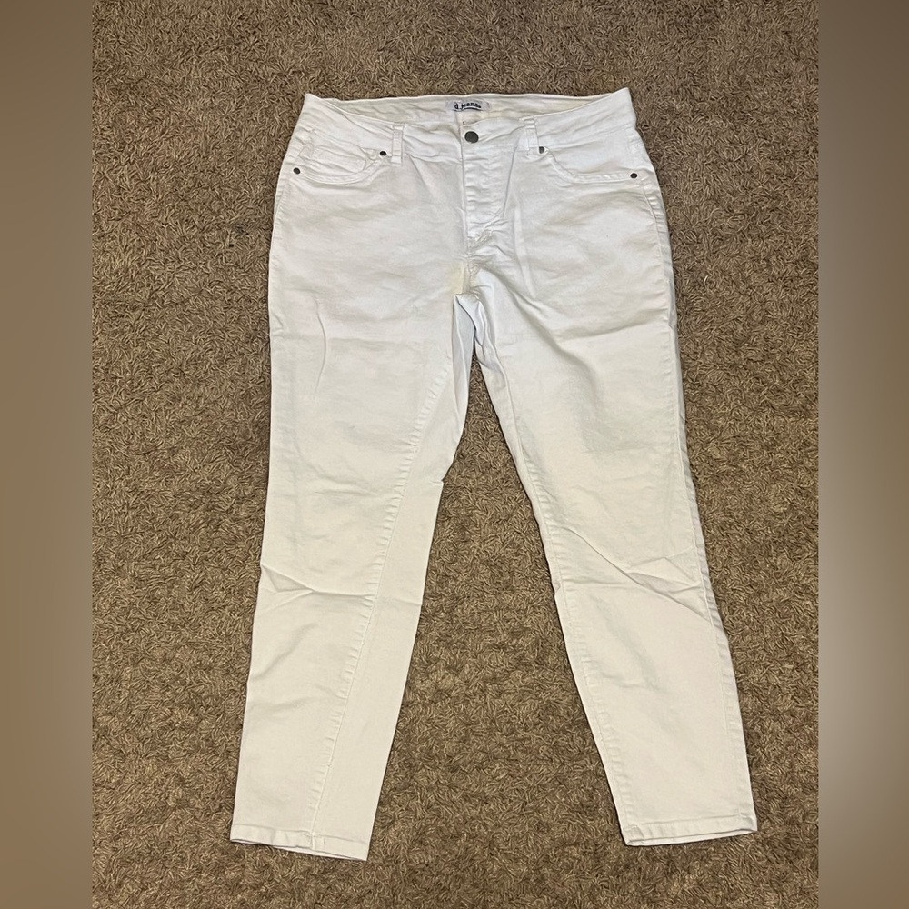 d. jeans White High-Rise Straight Pants
